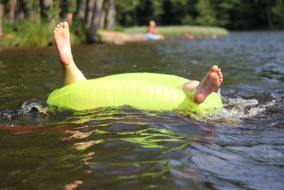 aileino-swimmer-1763862